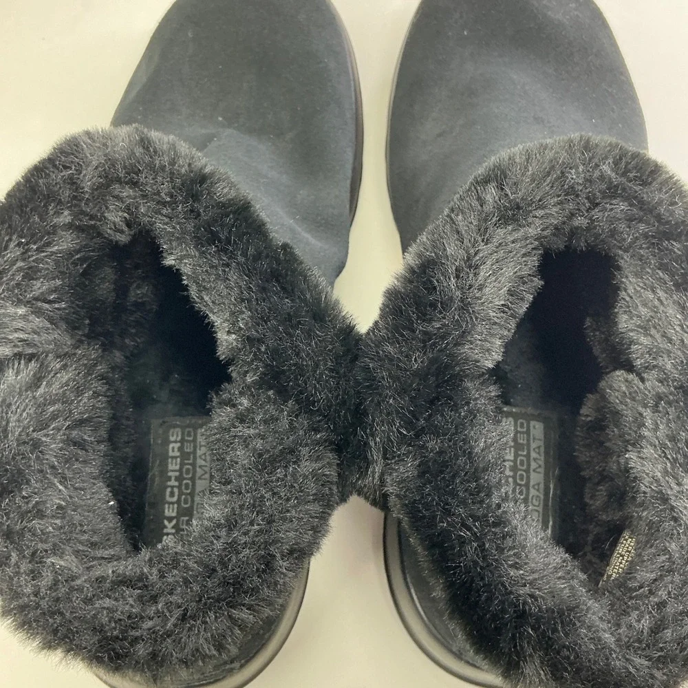 Skechers Black On-The-Go Joy Boots Kids Size 7 Suede Faux Fur 15501SA
